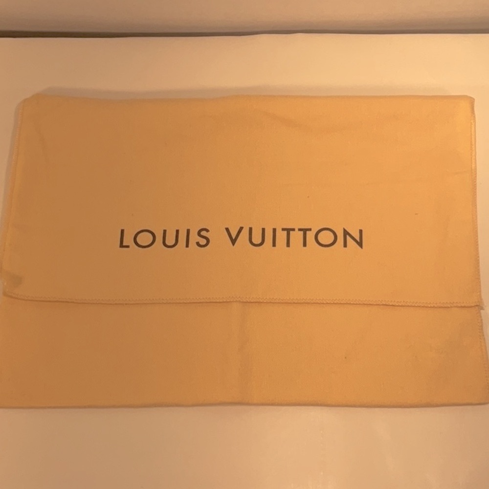 Louis Vuitton flannel dust cover